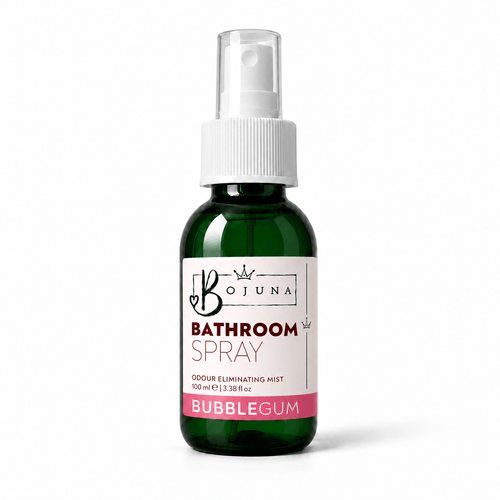 Bojuna Bubblegum Bathroom Spray 100 ml, green bottle with white spray pump and pink label on a white background.
